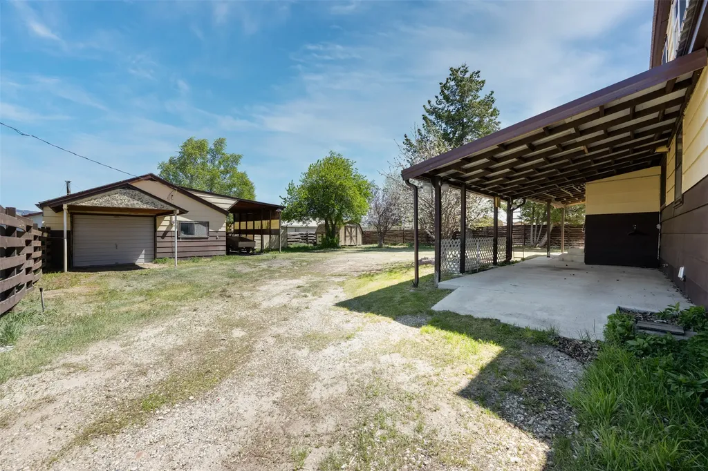 709 Oregon Street Deer Lodge MT 59722