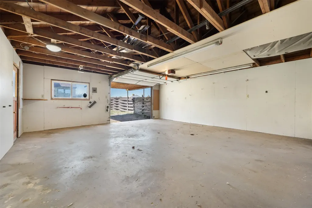 709 Oregon Street Deer Lodge MT 59722