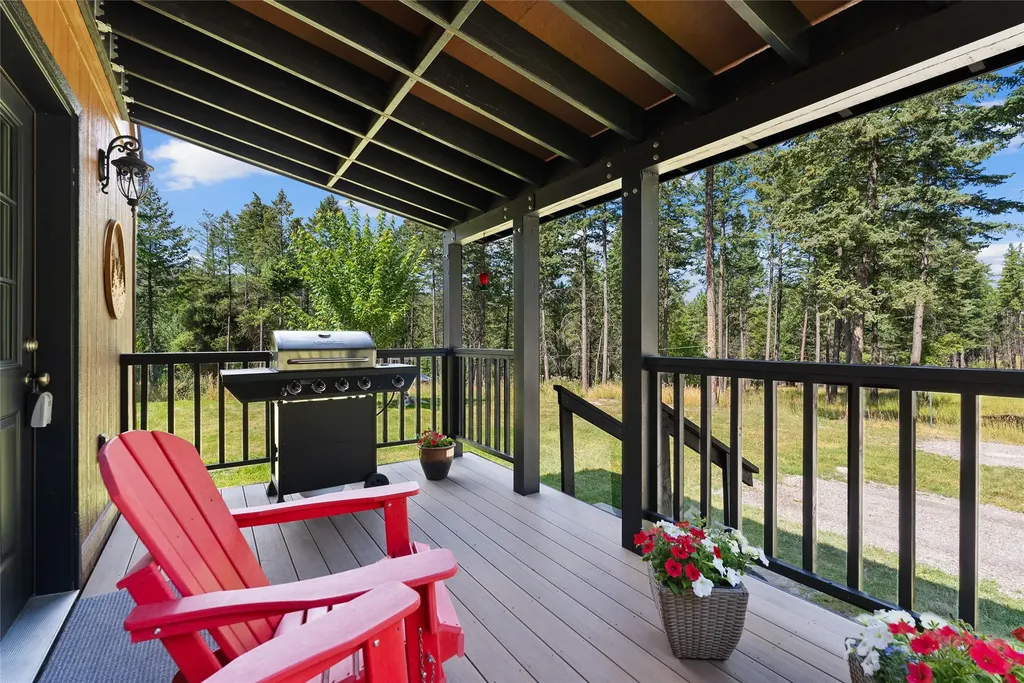 400 Buffalo Trail Somers MT 59932