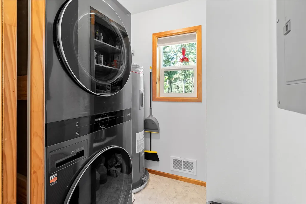 400 Buffalo Trail Somers MT 59932