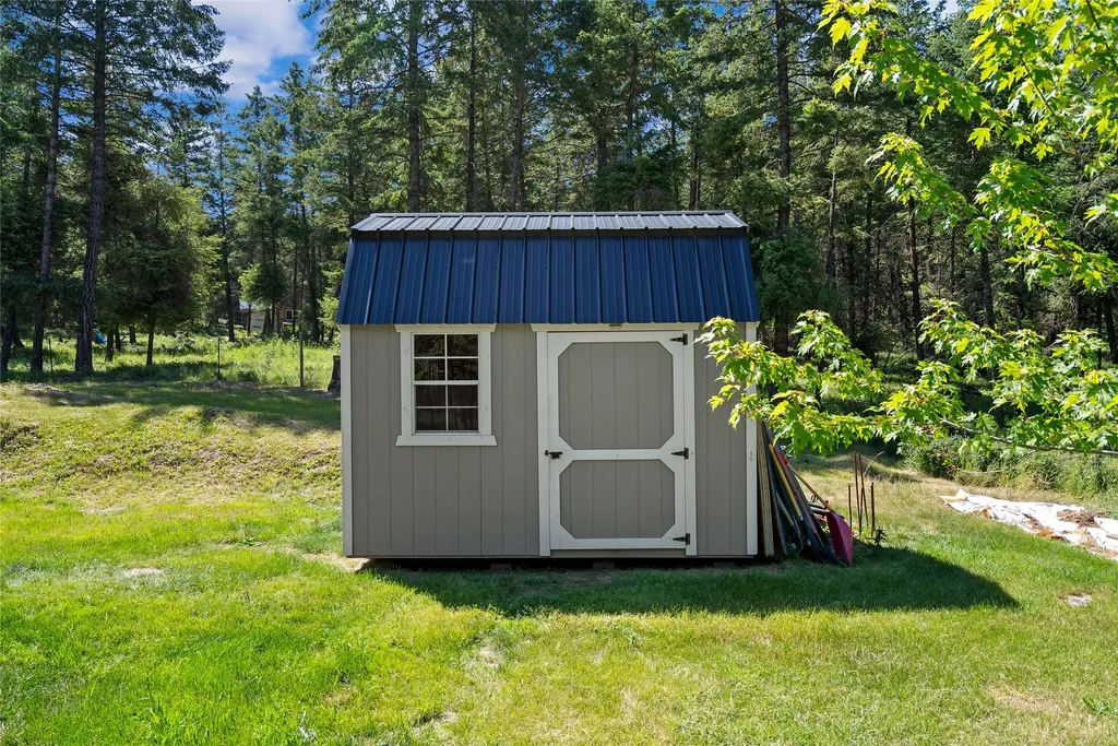 400 Buffalo Trail Somers MT 59932