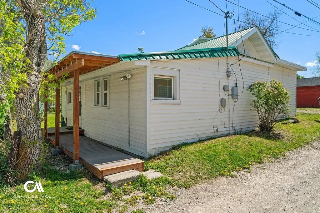 812 N Ewing Street Helena MT 59601