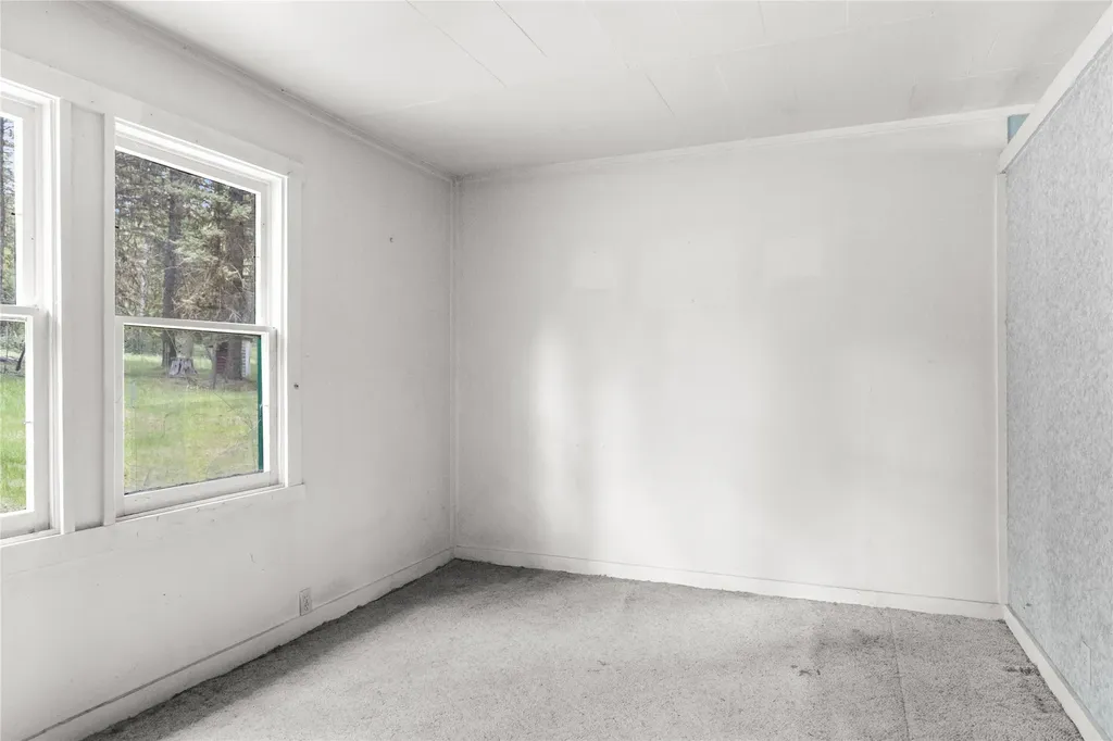1605 Rogers Lake Road Kila MT 59920
