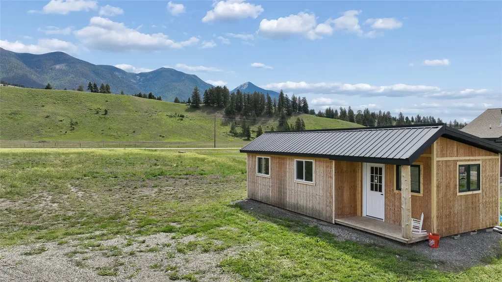 40 Moraine Drive N Eureka MT 59917