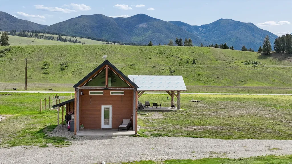 40 Moraine Drive N Eureka MT 59917