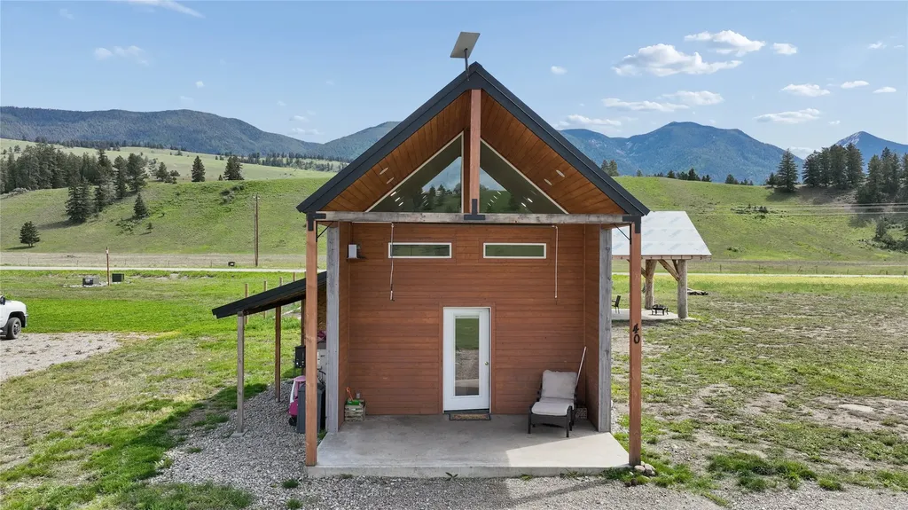 40 Moraine Drive N Eureka MT 59917