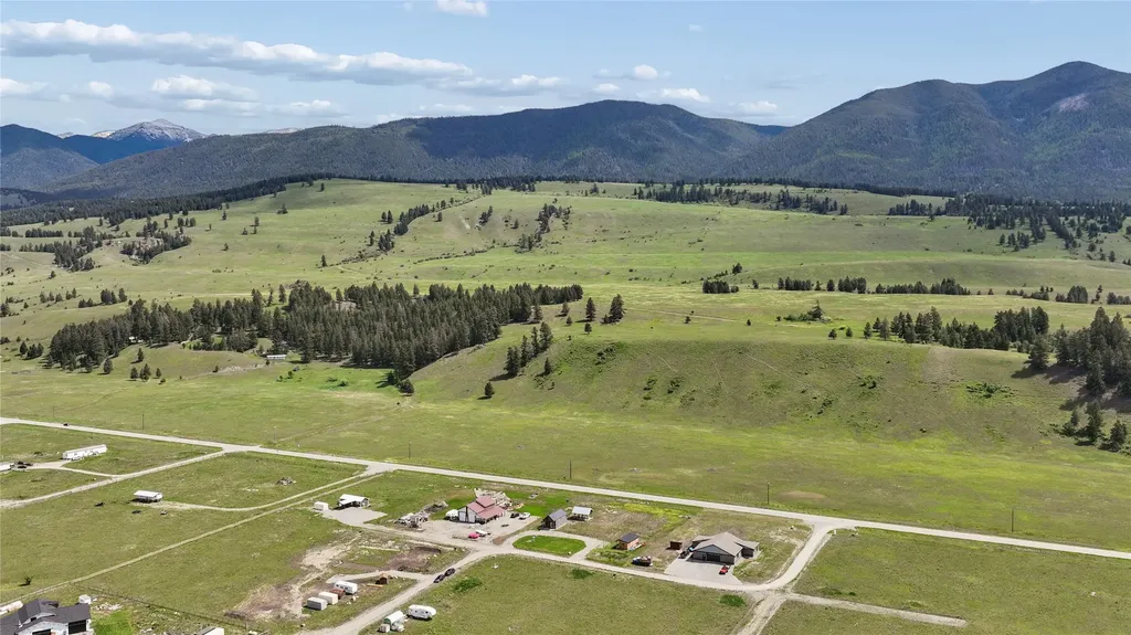 40 Moraine Drive N Eureka MT 59917