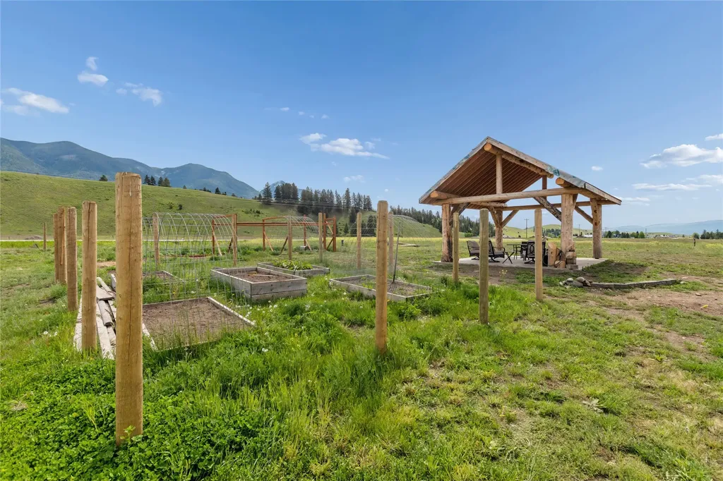 40 Moraine Drive N Eureka MT 59917