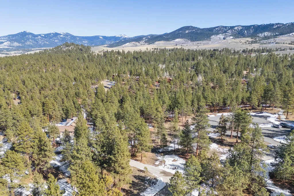 1437 Stock Farm Road Hamilton MT 59840