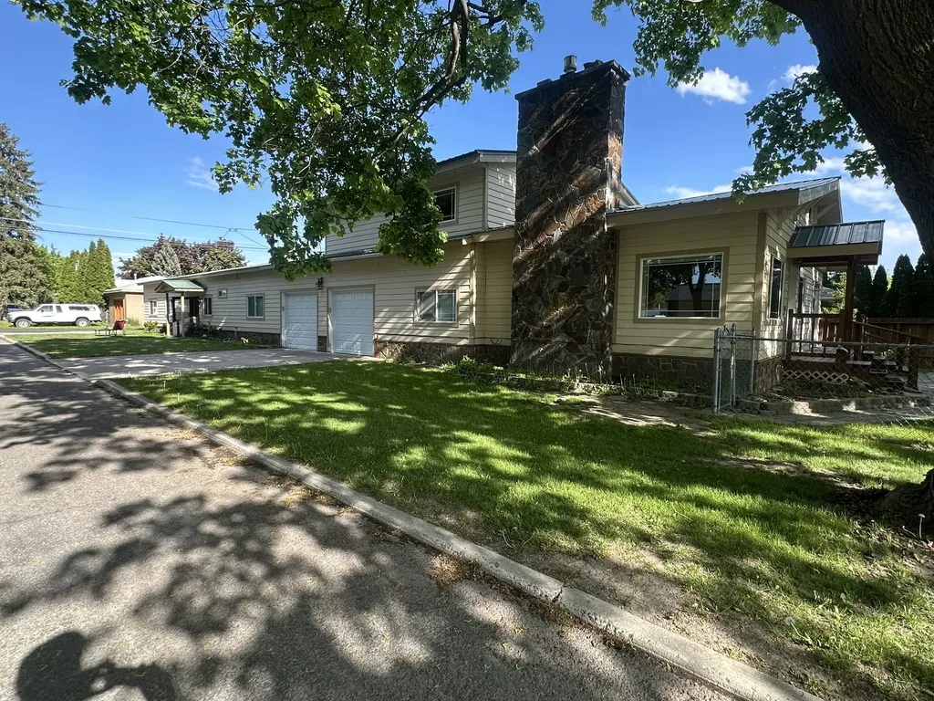905 6th Avenue E Kalispell MT 59901