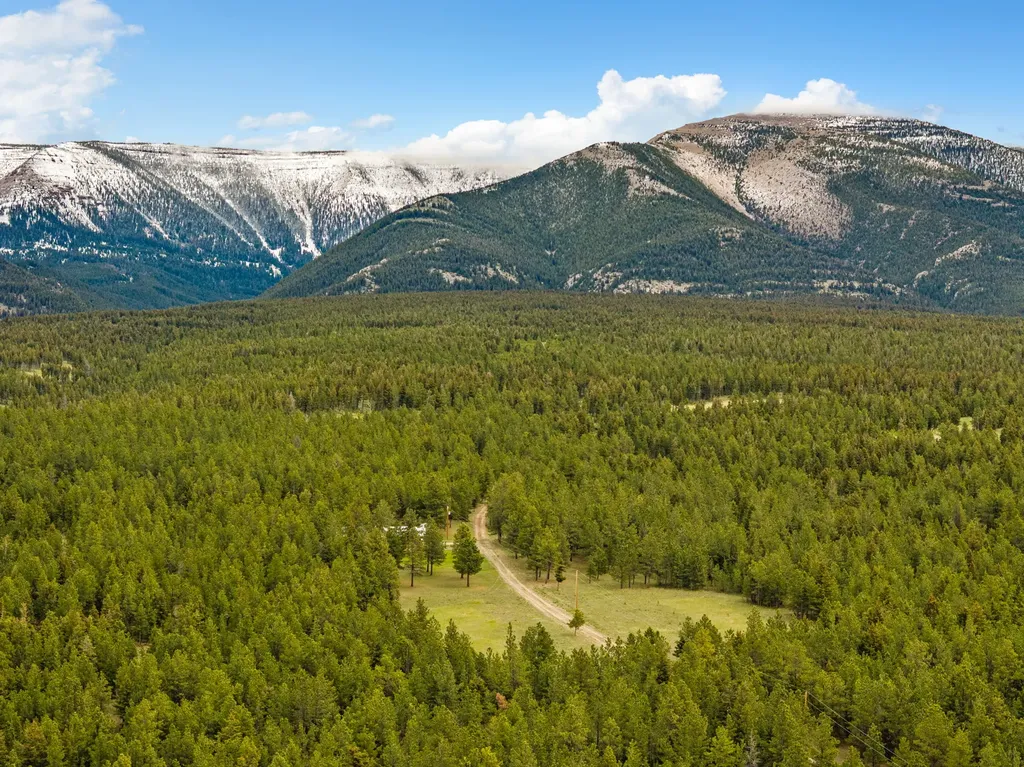 125 Golden Bear Lane Judith Gap MT 59453