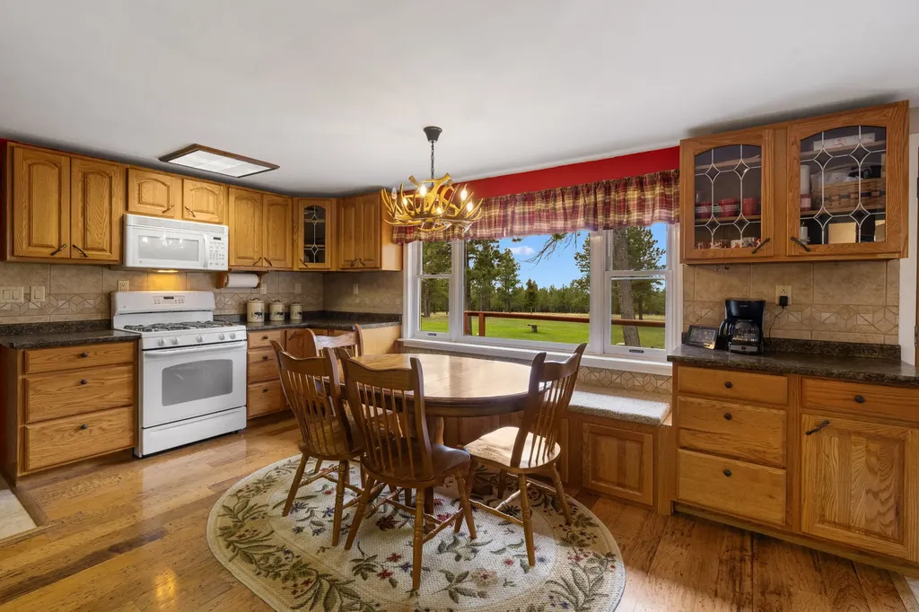 125 Golden Bear Lane Judith Gap MT 59453