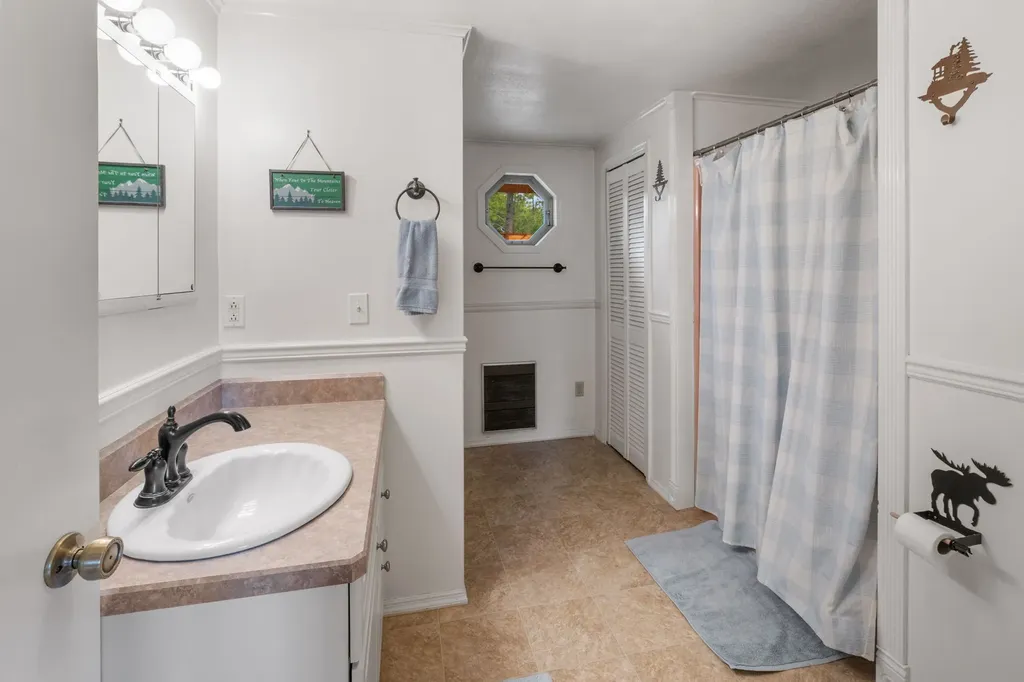 125 Golden Bear Lane Judith Gap MT 59453