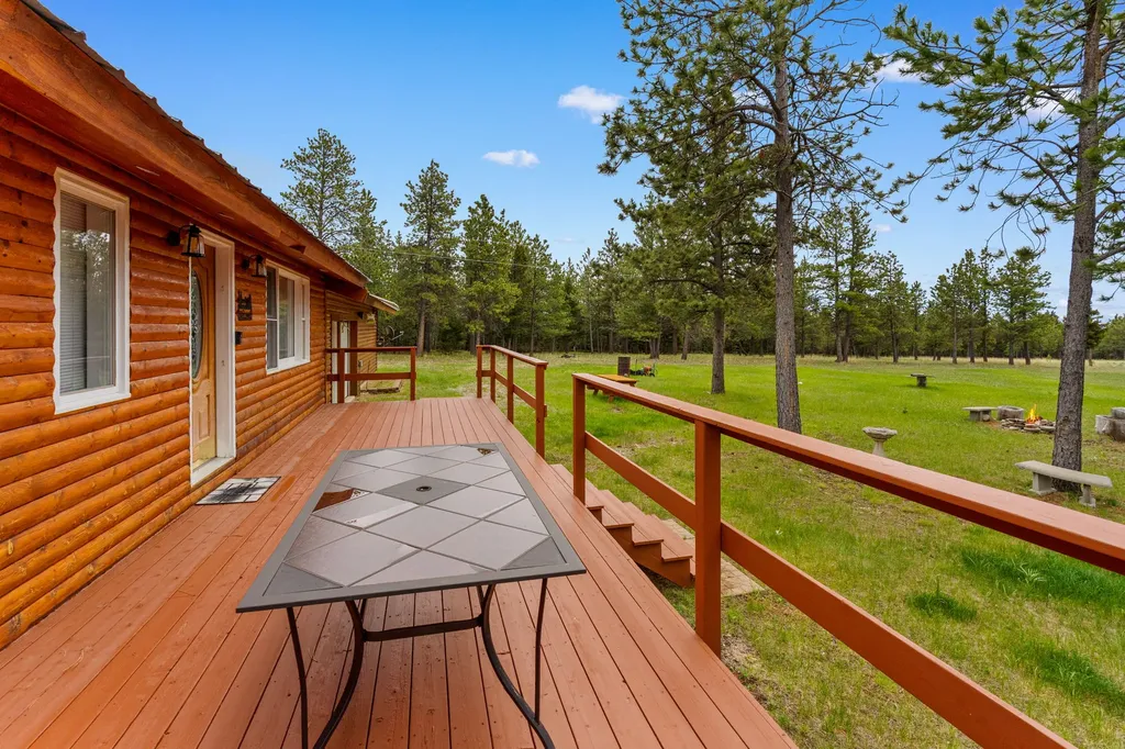 125 Golden Bear Lane Judith Gap MT 59453