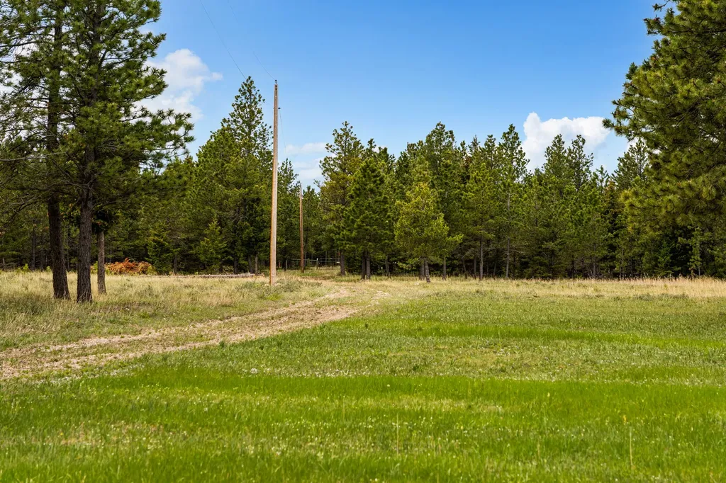 125 Golden Bear Lane Judith Gap MT 59453