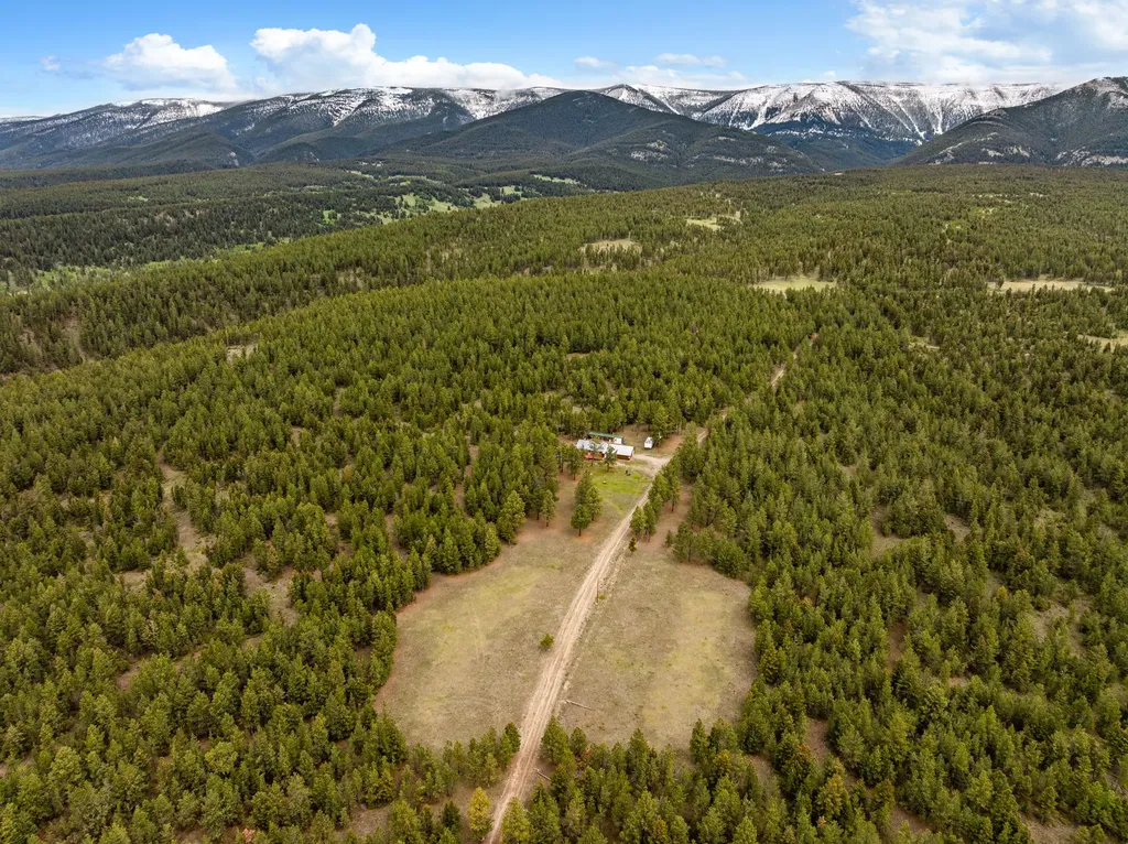 125 Golden Bear Lane Judith Gap MT 59453
