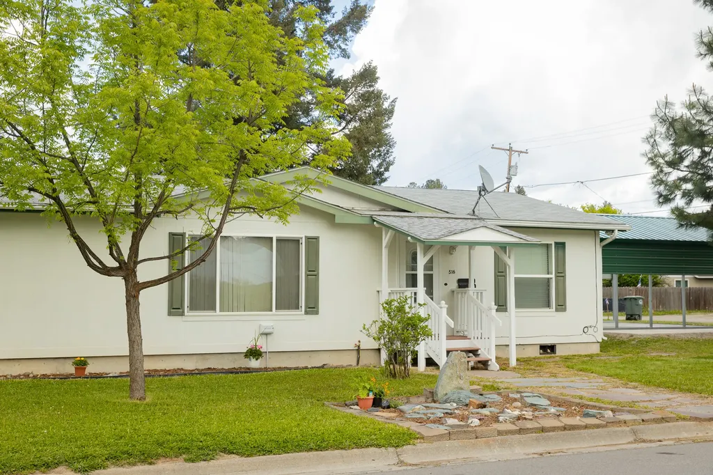 516 W 4th Street Libby MT 59923
