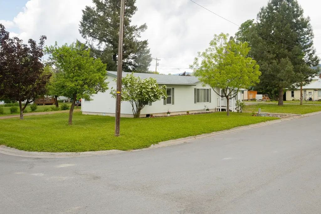 516 W 4th Street Libby MT 59923