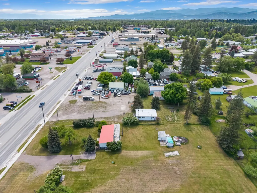 2108 1/2 & 2110 Us Hwy 2 E Kalispell MT 59901