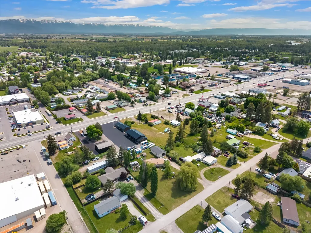 2108 1/2 & 2110 Us Hwy 2 E Kalispell MT 59901