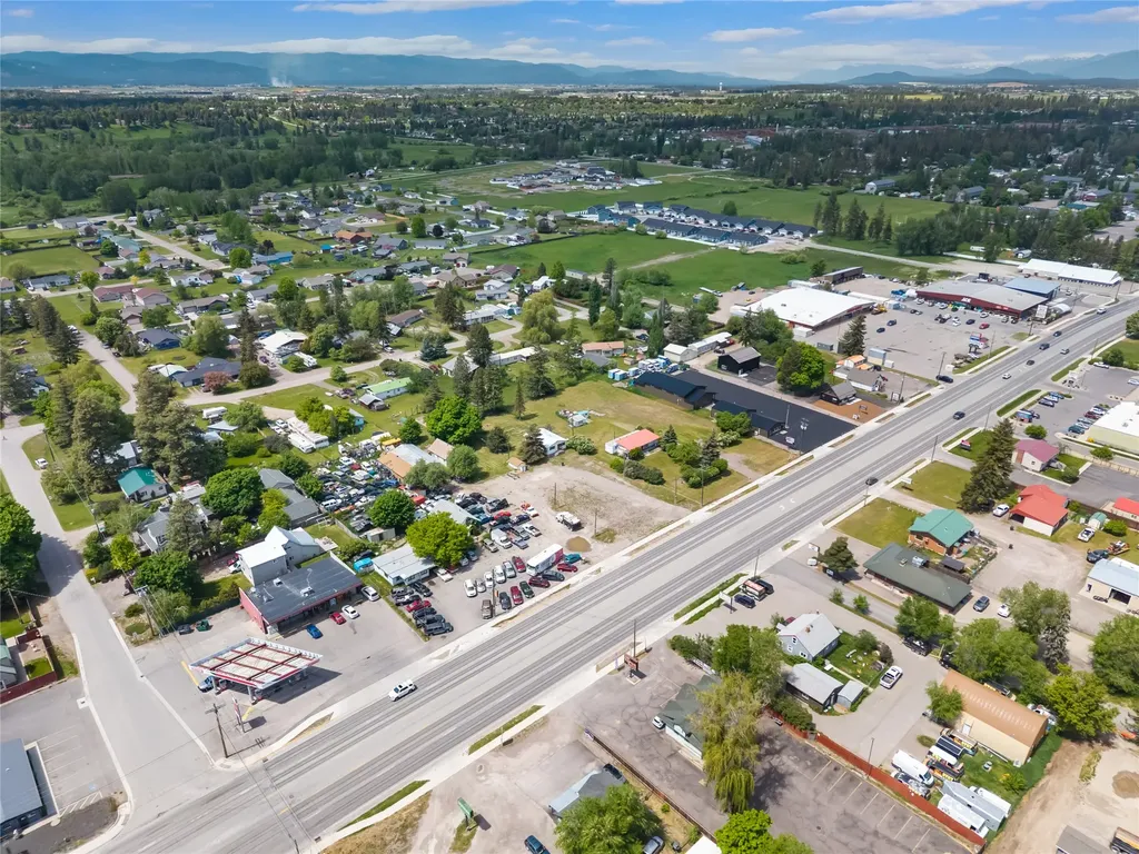 2108 1/2 Us Hwy 2 E Kalispell MT 59901