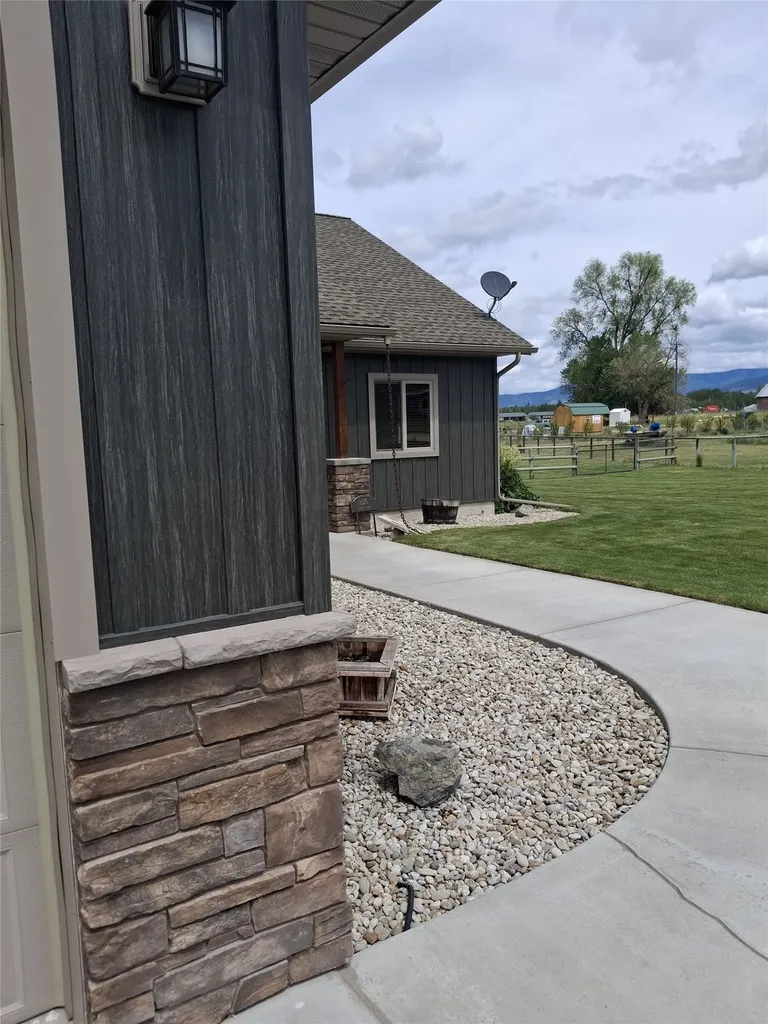 1025 Talons Court Hamilton MT 59840