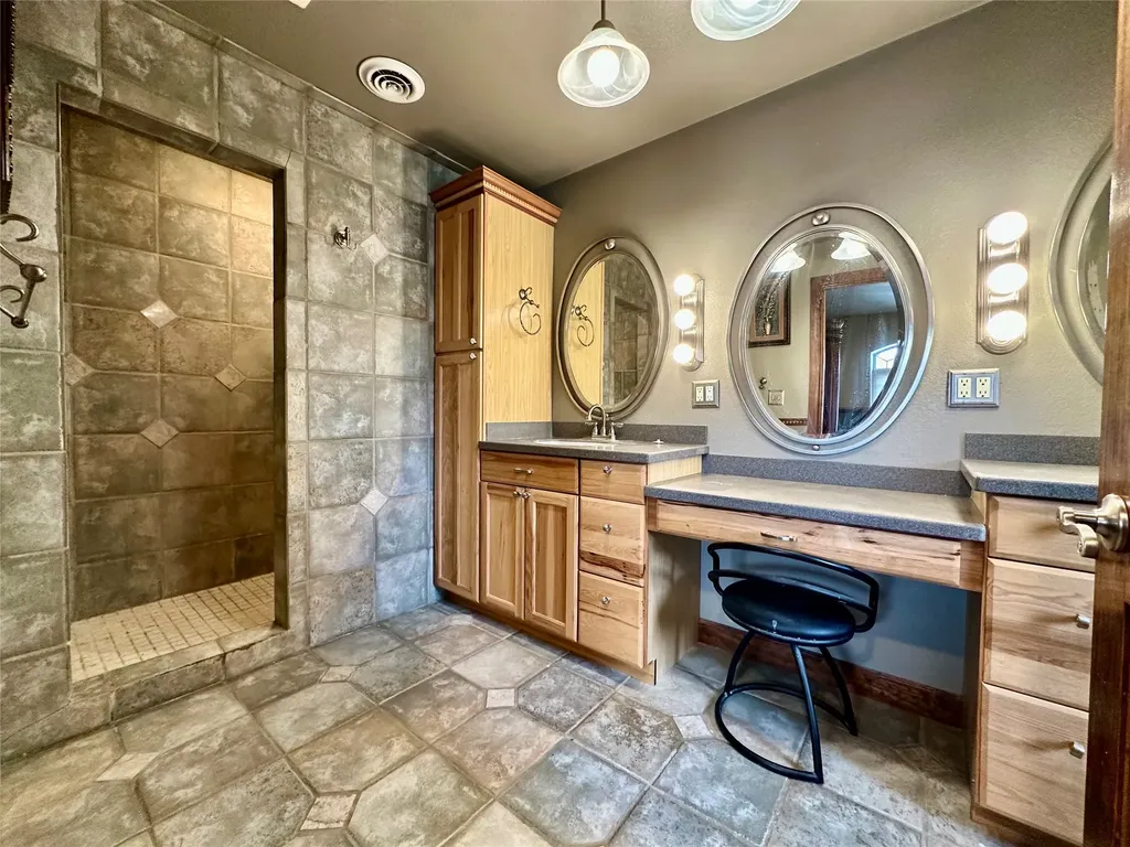 505 Fifth Avenue W Ryegate MT 59074