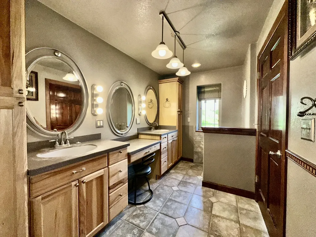 505 Fifth Avenue W Ryegate MT 59074
