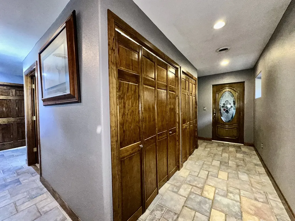 505 Fifth Avenue W Ryegate MT 59074