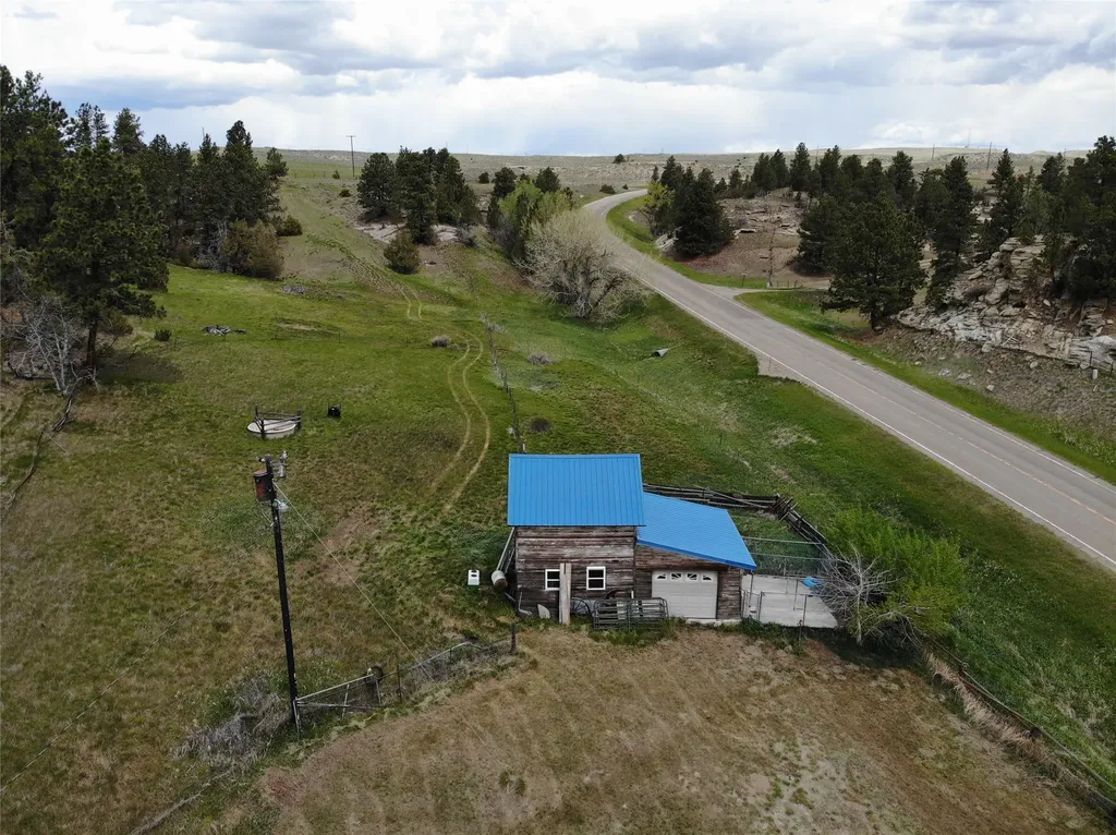 505 Fifth Avenue W Ryegate MT 59074