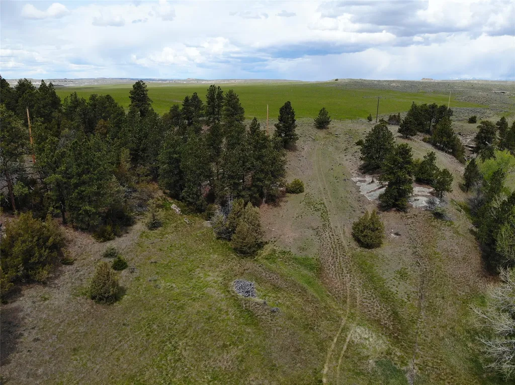 505 Fifth Avenue W Ryegate MT 59074