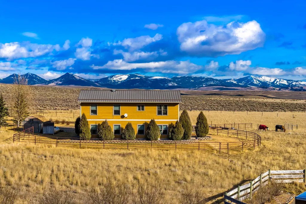 10 Windmill Lane Wilsall MT 59086