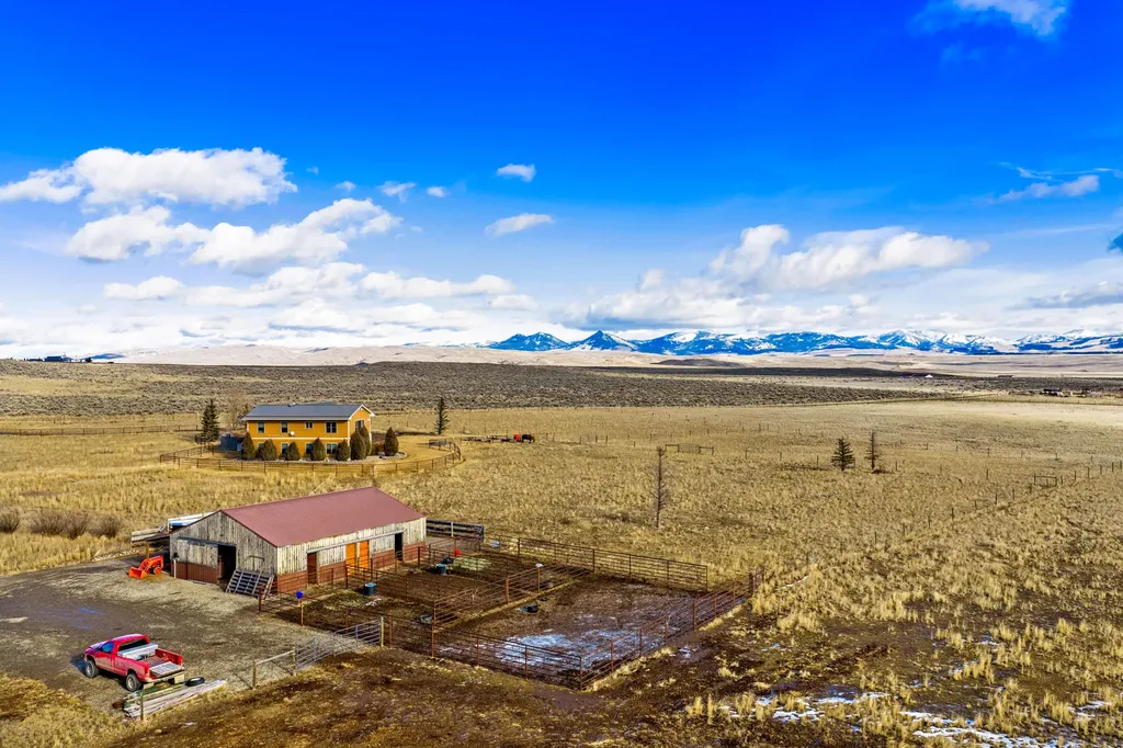 10 Windmill Lane Wilsall MT 59086