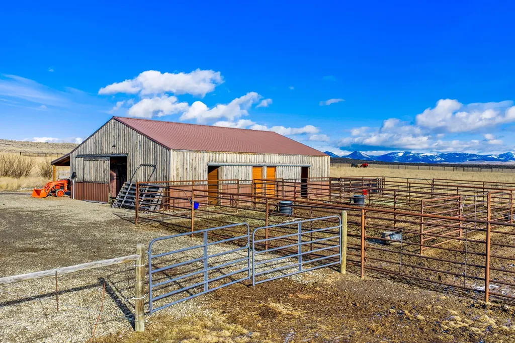 10 Windmill Lane Wilsall MT 59086