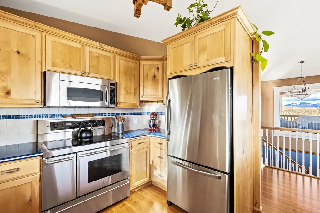 10 Windmill Lane Wilsall MT 59086