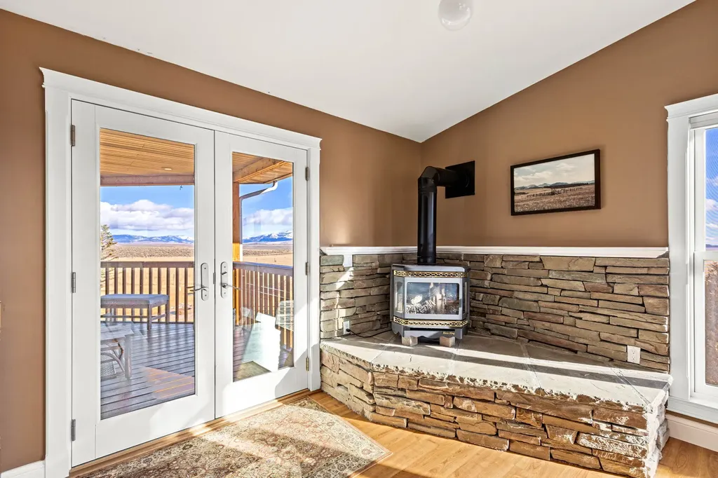 10 Windmill Lane Wilsall MT 59086