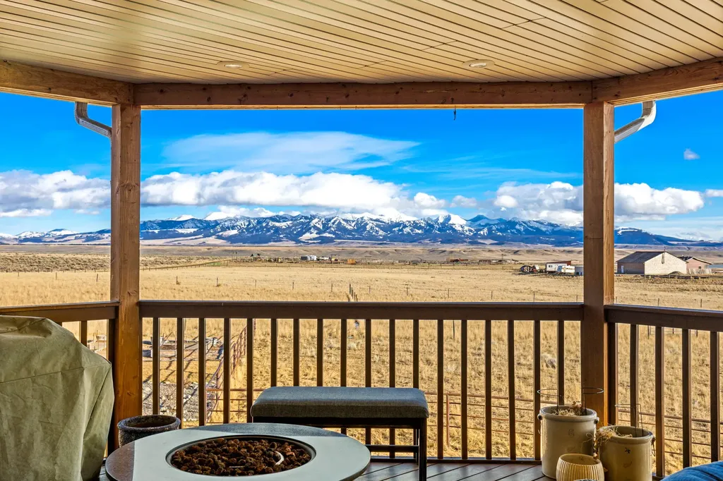 10 Windmill Lane Wilsall MT 59086