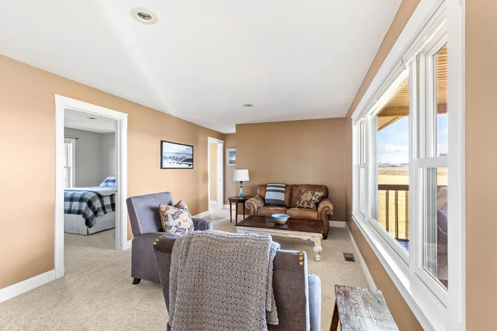 10 Windmill Lane Wilsall MT 59086