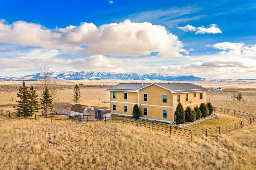 10 Windmill Lane Wilsall MT 59086
