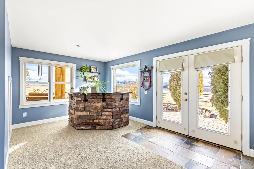 10 Windmill Lane Wilsall MT 59086