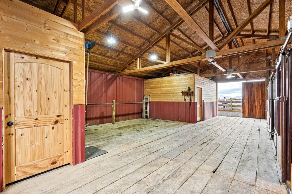 10 Windmill Lane Wilsall MT 59086