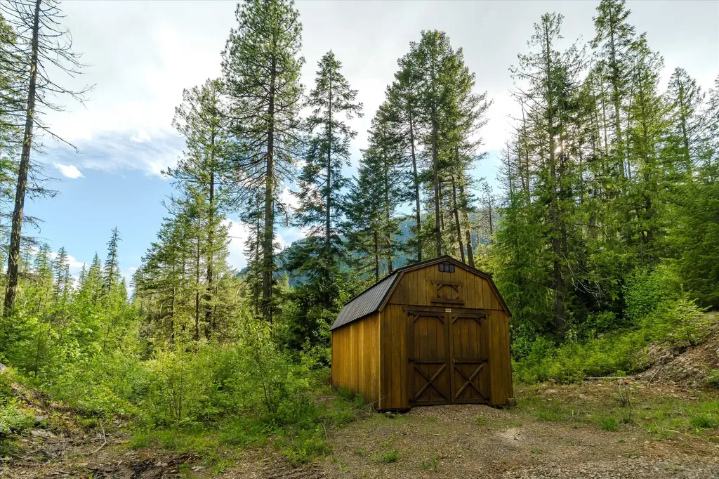 35 Otter Ln & 12 Wayback Circle Noxon MT 59853