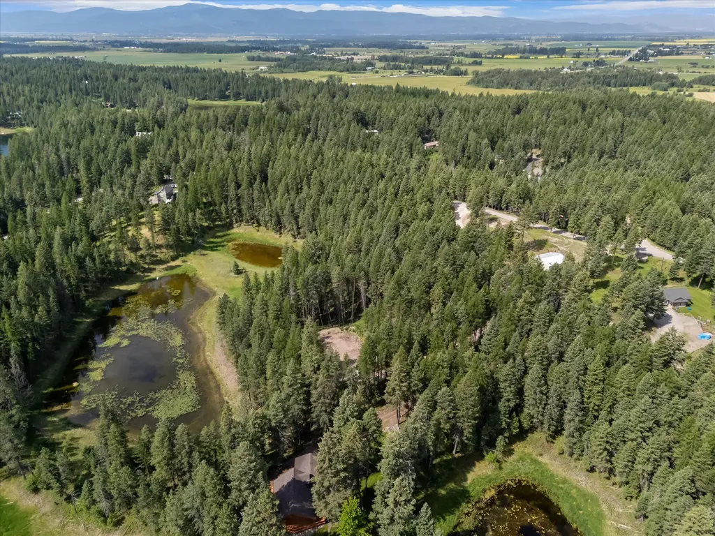 328 Kathy Lake Lane Kalispell MT 59901