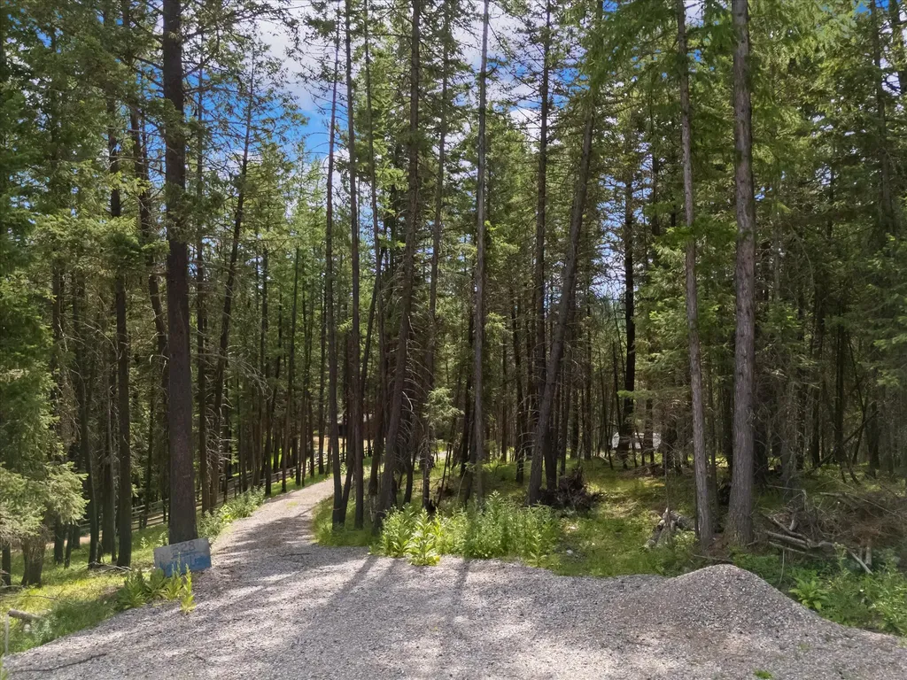 328 Kathy Lake Lane Kalispell MT 59901