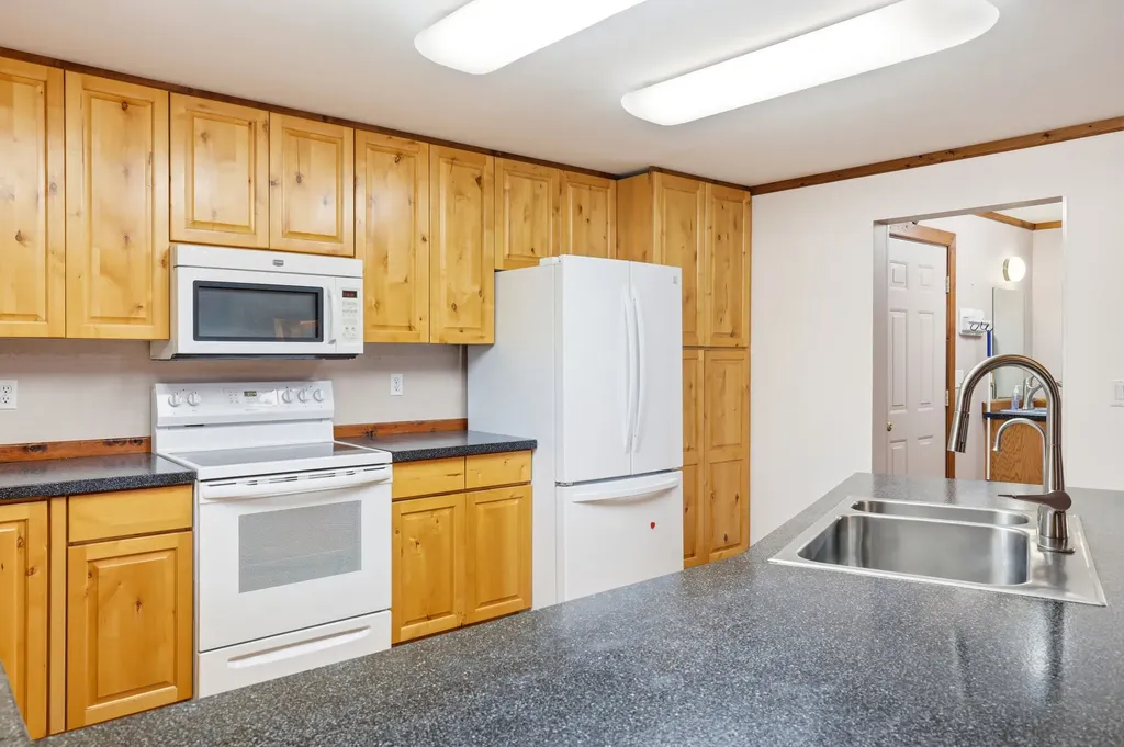 801 Amsterdam Boulevard Belgrade MT 59714