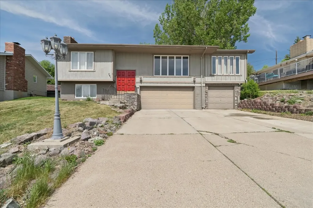 761 33a Avenue NE Great Falls MT 59404