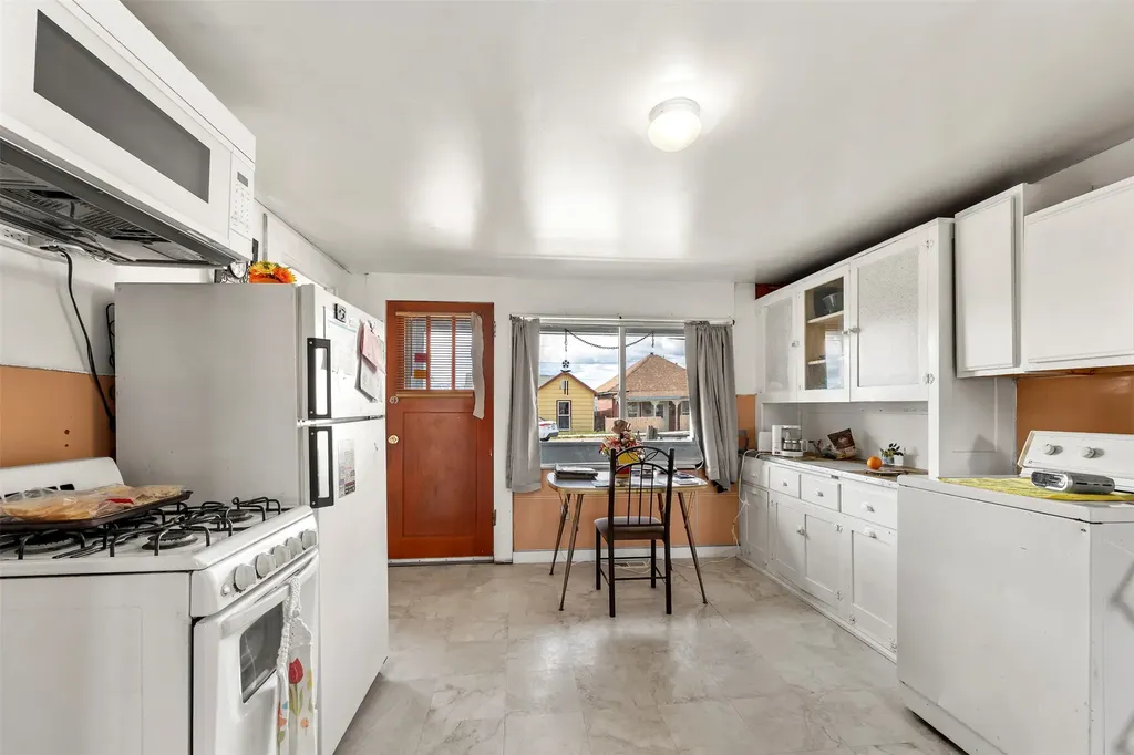 1327 Farrell Street Butte MT 59701