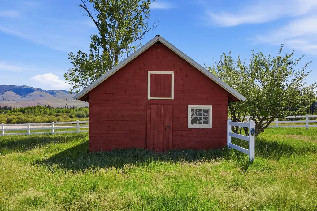21500 Old Us Highway 93 Florence MT 59833