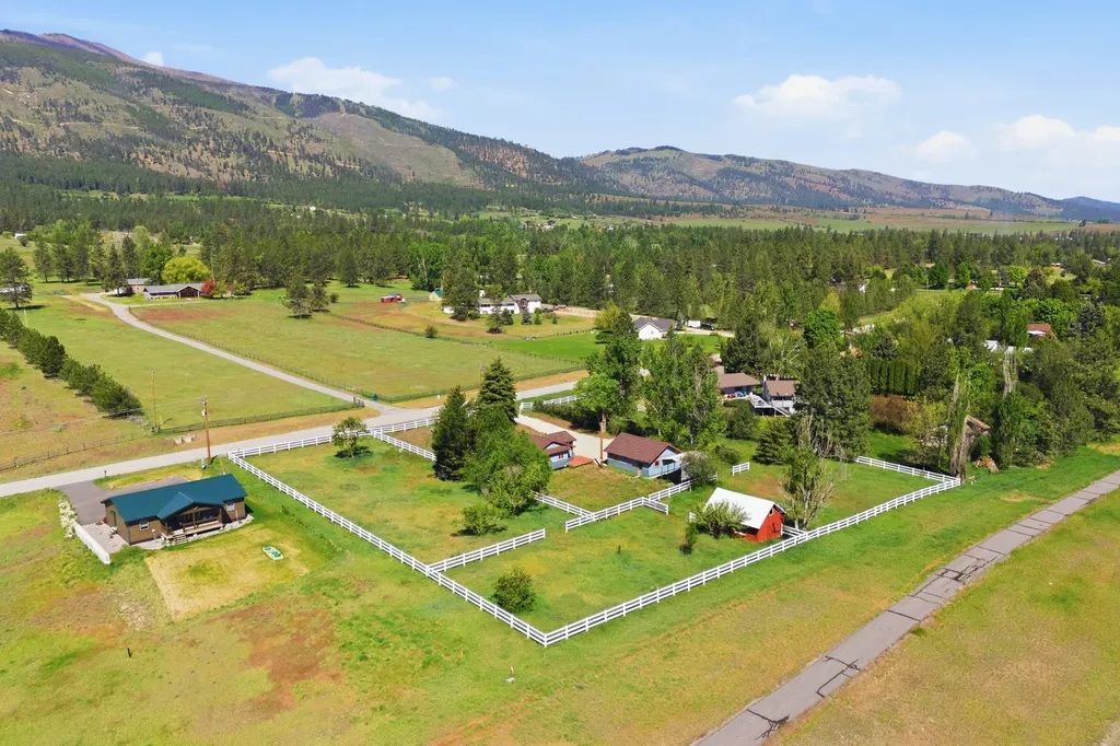 21500 Old Us Highway 93 Florence MT 59833