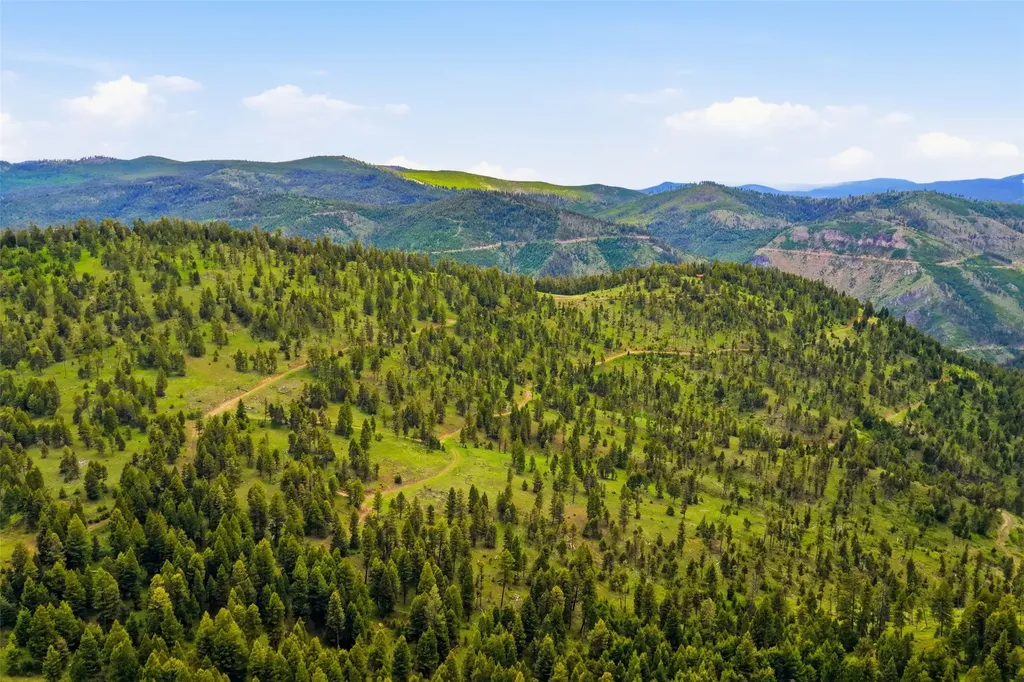 35465 Lessnau Lane Clinton MT 59825